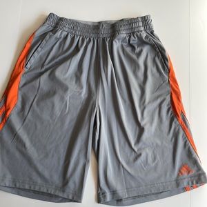 Adidas 3 striped elastic waistband with drawstring basketball shorts size large